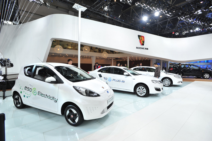 更時尚、更科技、更實用 “新一代跨領(lǐng)域?qū)I(yè)SUV”榮威W5 Urban Concept全球首發(fā)